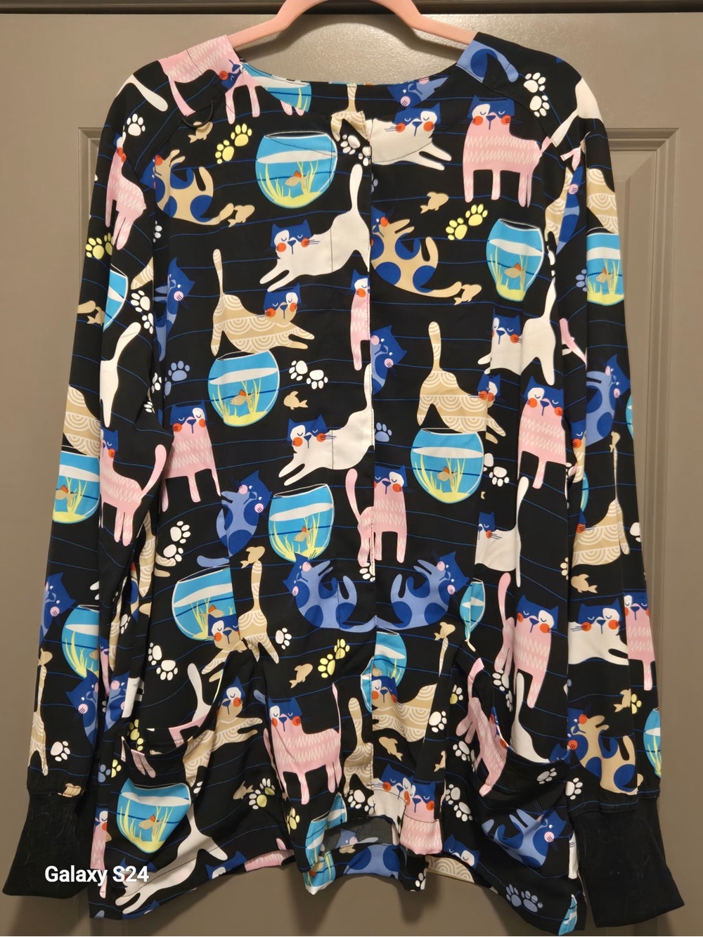 Women's Black Cat & Fishbowl Print Scrub Jacket